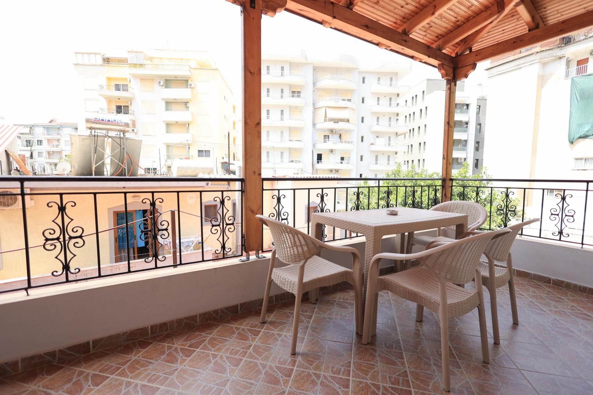 Kejsi Apartaments Sarandë エクステリア 写真